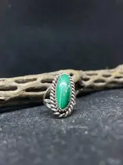 Native American Navajo malachite Sterling Silver circular Ring Size 7.5