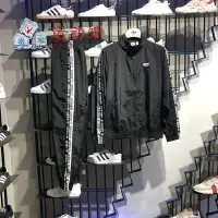 在飛比找Yahoo!奇摩拍賣優惠-現貨熱銷-愛迪達 Adidas三葉草 男側邊串標logo休閑