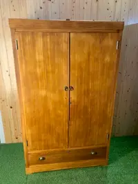 在飛比找Yahoo!奇摩拍賣優惠-老件檜木衣櫃 台灣檜木 實木衣櫥 復古櫃 櫥櫃 收納櫃 斗櫃