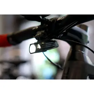 上下皆可裝 INFINI SUPER LAVA LED 前燈 頭燈 車燈 GoPro USB > BIKEfun拜訪單車