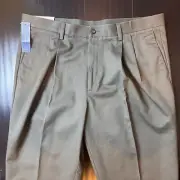 NWT Dockers Men's Classic Fit Pleated Pants Brown 38X32 No Wrinkles 100% Cotton