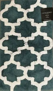 Cynthia Rowley Green And White Quatrefoil Bath Rug 20” X 32”