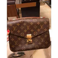 在飛比找蝦皮購物優惠-二手 M44875專櫃真品 LV Monogram POCH