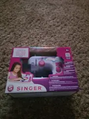 EZ STITCH SINGER TOY SEWING MACHINE, Kids, Thread, Tape, Needle Threader Incl!
