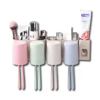 在飛比找momo購物網優惠-小麥牙刷牙膏架帶自動擠牙膏神器組 四口組 適用3至4人(小麥