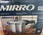 Vintage Mirro Deluxe Pressure Cooker & Canner 4Qt / 4L NIB w/ Manual Cookbook