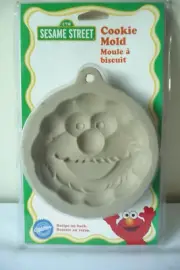 NIP Vintage 1998 Sesame Street Elmo 4" Cookie Mold by Wilton