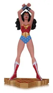 DC Collectibles Wonder Woman The Art of War Wonder Woman Perez Statue