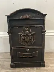 Vintage Antique Fine Art Living - Locking Cast Aluminum Mailbox