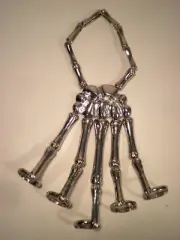 NIP Silvertone Unisex Childs Skeleton Glove Bracelet Ring Hand Halloween Bones