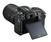 Nikon D7500 w/ 18-140mm VR