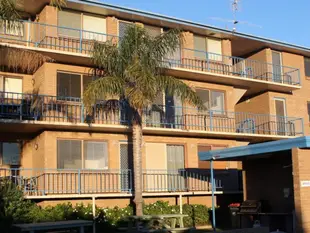 納魯馬棕櫚度假公寓酒店