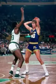 Steve Stipanovich Indiana Pacers passes v Robert Parish Boston Cel- Old Photo