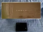 TESLA CYBERTRUCK Official Diecast 1:18 Scale OEM and CYBERWHISTLE