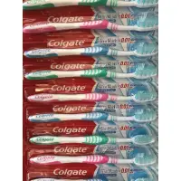 在飛比找蝦皮購物優惠-Colgate Extra Clean Toothbrush