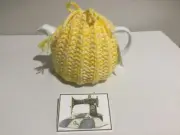 6 Cup Tea Pot Cosy Yellow/White Can Open The Top To Refill …. SOO Clever