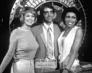 PHYLLIS DAVIS, BART BRAVERMAN & LOLA FALANA IN "VEGA$" VEGAS 8X10 PHOTO (EE-284)