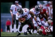 Running back Mike Alstott Tampa Bay Buccaneers moves the ball 1997 Old Photo