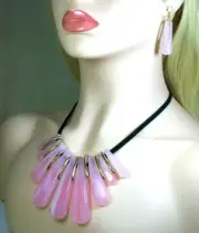 NEW JEWELRY SET PINK STATEMENT BIB NECKLACE DANGLING PIERCED EARRINGS MARBLED
