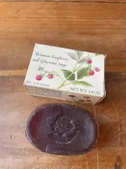 Vintage 1973 Crabtree & Evelyn Raspberry Glycerine Soap 3.5oz Switzerland