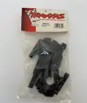 Traxxas 5630 Bulkhead Front Halves Left & Right Summit