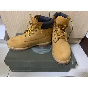 Timberland經典黃靴