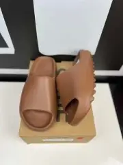 (DS) Yeezy Slide FLAX Sz 10M