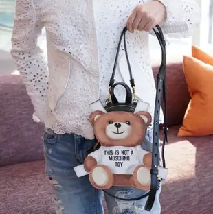 Moschino Teddy Bear Bag 標籤熊鍊帶包 白