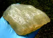 Libyan Desert Glass Meteorite Tektite impact specimen( 1060 crt)Dimples yellow