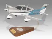 Cirrus SR22T Desk Wood Airplane New Model Large Scale 1/32