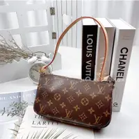 在飛比找蝦皮購物優惠-二手精品 Louis Vuitton Pochette Ac