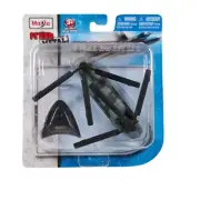 Boeing CH-47 Chinook Helicopter Maisto Tailwinds Diecast Replica with Stand