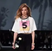 Chanel 24C Cruise Runway Tee Shirt 42/44 2024 NWT