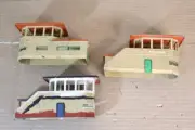 HORNBY DUBLO OO GAUGE 3 x RAILWAY SIGNAL BOX ol