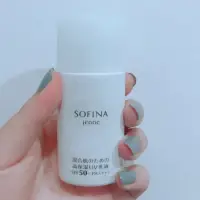 在飛比找蝦皮購物優惠-Sofina 透美顏飽水控油雙效日間防護乳SPF50+/PA