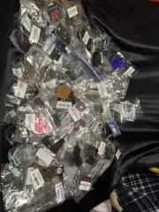 LOT OF 120 PIECES OF NEW PAPARAZZI BLING EARRINGS NECKLACES BRACELET RINGS BULK