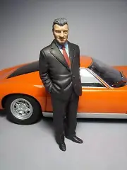 1/18 FIGURE FERRUCCIO LAMBORGHINI SF VROOM PAINTED FOR KYOSHO AUTOART