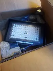 NEW Hubbell 52watts RFL3-90L-50-5K7 Ratio LED Floodlight 120-277