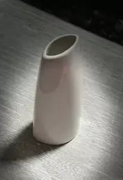 LUMINA Oval Bud Vase