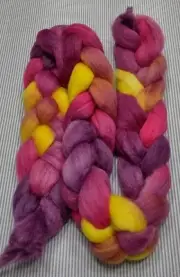 USA Source Hand Dyed Painted Med Wool Combed Top Roving Spinning Felting Aware
