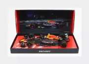 1:18 MINICHAMPS Red Bull F1 Rb18 #11 Pole Saudi Arabia Gp 2022 Perez 113220011 M