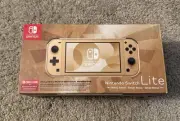 Nintendo Switch Lite – The Legend of Zelda: Hyrule Edition/Case/Pro Controller