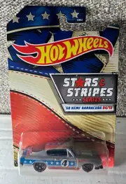 Hot Wheels 04/10 Stars & Stripes 68’ Hemi Barracuda