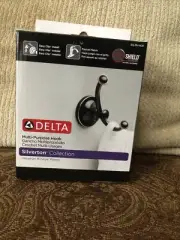 Delta Venetian Bronze Multi Purpose Hook Silverton Collection