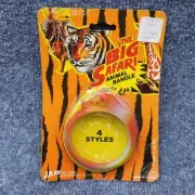 Vintage 1980s Toy Ja-Ru Big Safari Animal Bangle Bracelet Giraffe Red
