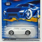 Hot Wheels 2001 First Editions Cunningham C4R (White) - O