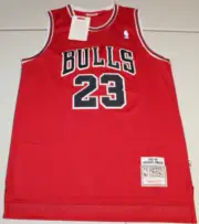 NBA 1997-98 Chicago Bulls Michael Jordan #23 Jersey XL Red Mitchell & Ness NWT