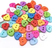 100 Pieces 2 Holes Buttons Heart Shaped Buttons Resin Sewing Buttons Mixed Buttons for Sewing DIY Crafting Projects Decorations Knitting Clothing Accessories ( Random Color )