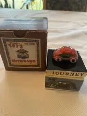 1997 Pelzman Designs Toys In The Cupboard Ceramic Trinket Box Ring Journey READ!