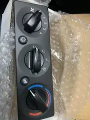 Peterbilt HVAC Cab Controller Q21-6012